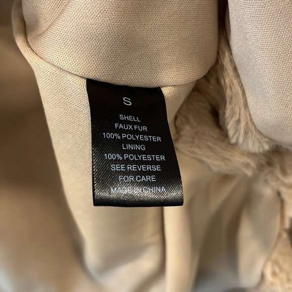 Forever 21 Brown Fur Zip up Hooded Cropped Teddy Jacket - Picture 4 of 5